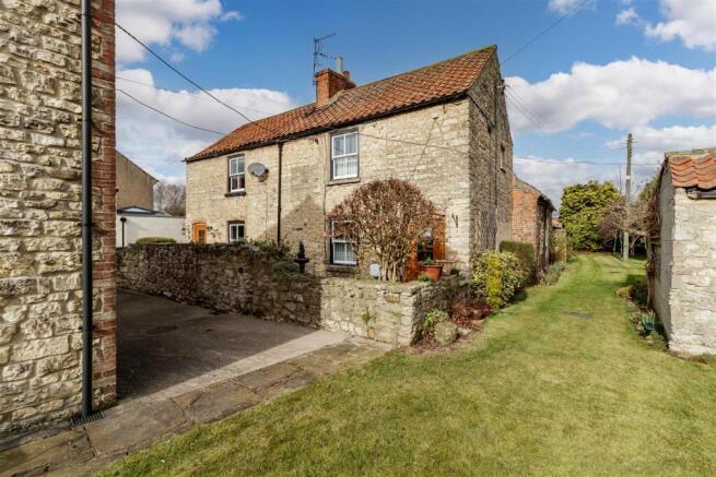 4 bed Character Property for sale Image 12