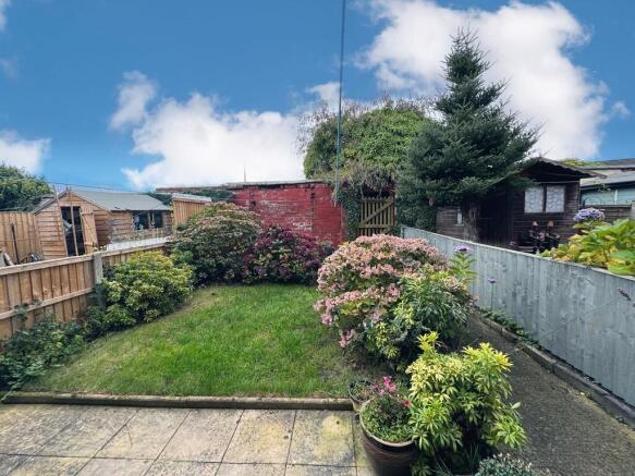 2 bed Terraced to rent Image 11