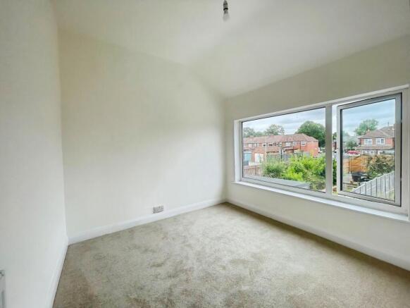 2 bed Terraced to rent Image 10