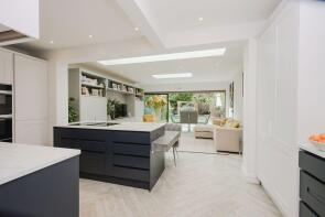 23, Somerset Avenue, Raynes Park SW20 0BJ