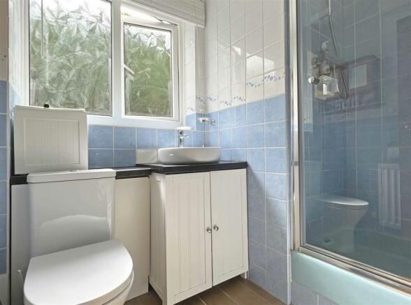 Shower Room.jpg