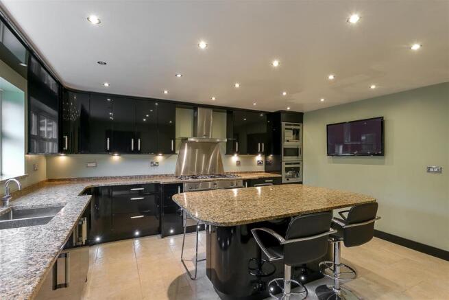 Kitchen/Breakfast Room