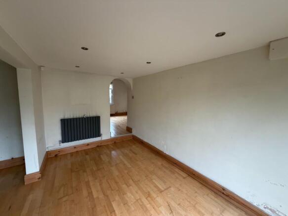 4 bed Terraced for sale Image 6