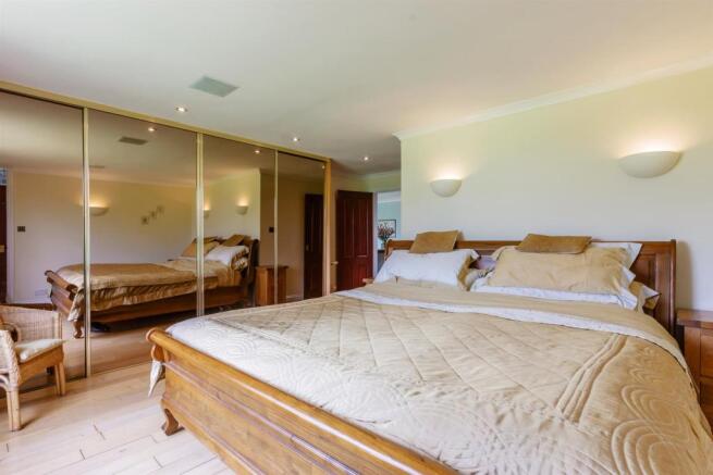 8474313-interior26v2.jpg