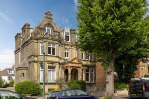 Flat 6, 13 Eaton Garden Mansions, Eaton Gardens, Hove BN3 3TN