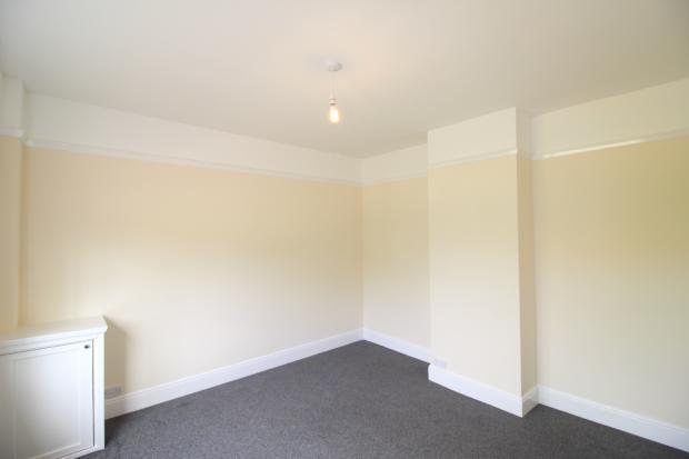 Bedroom 1 (2)