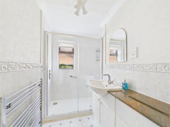 3 bed Detached Bungalow for sale Image 12