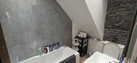 4 bed Apartment to rent Image 7