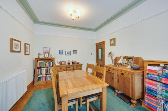 KITCHEN, DINER AND LIVING ROOM