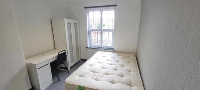 6 bed House Share for sale Image 8