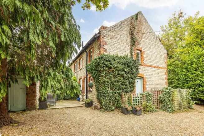 Church Cottage, Stroxton, Grantham, NG33 5DD photo 5