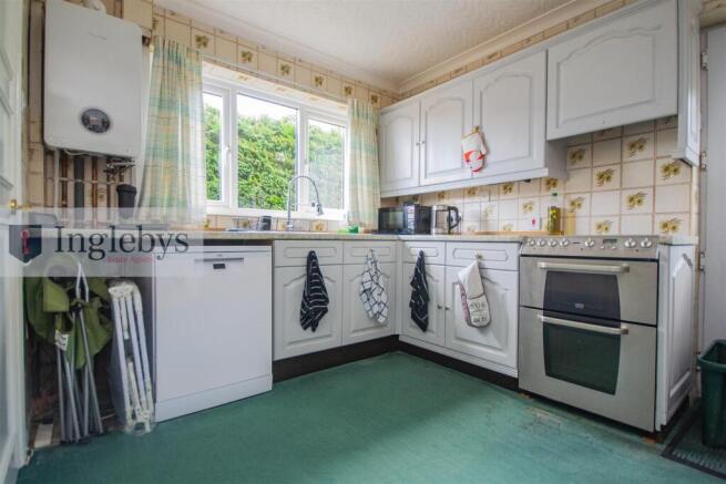 3 bed Detached for sale Image 9