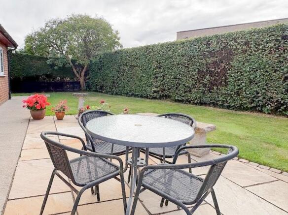 4 bed Detached for sale Image 8
