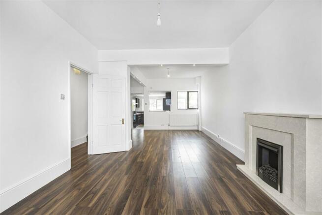 132   Leslie Road -010.jpg