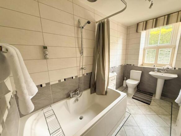 2 bed Terraced for sale Image 11