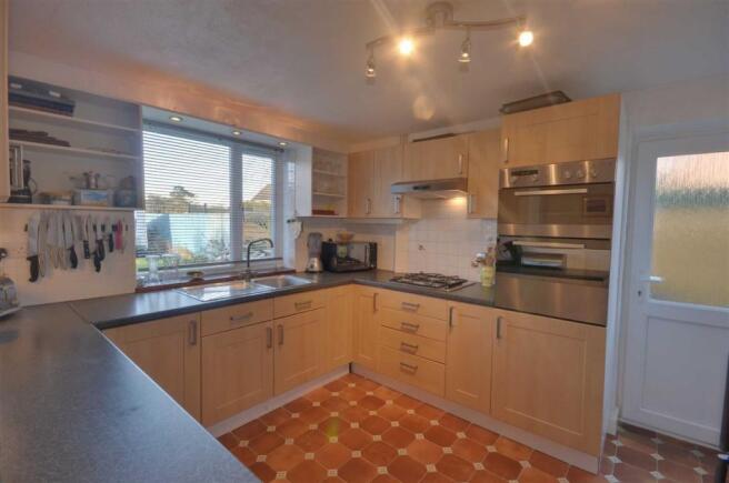 Kitchen/Breakfast Ro