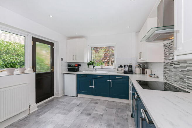 3 bed Detached for sale Image 10
