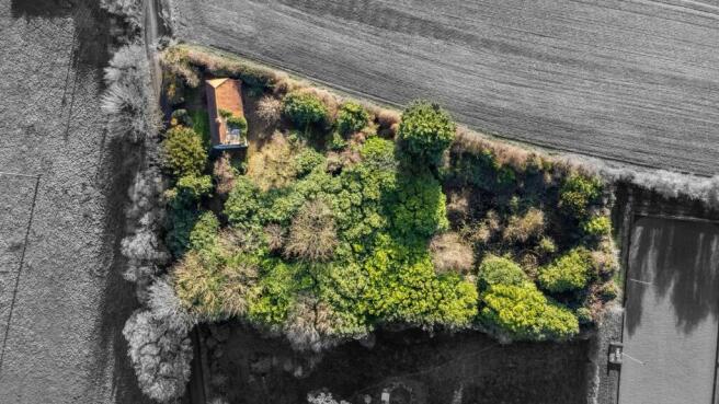 Approx One Acre Grounds