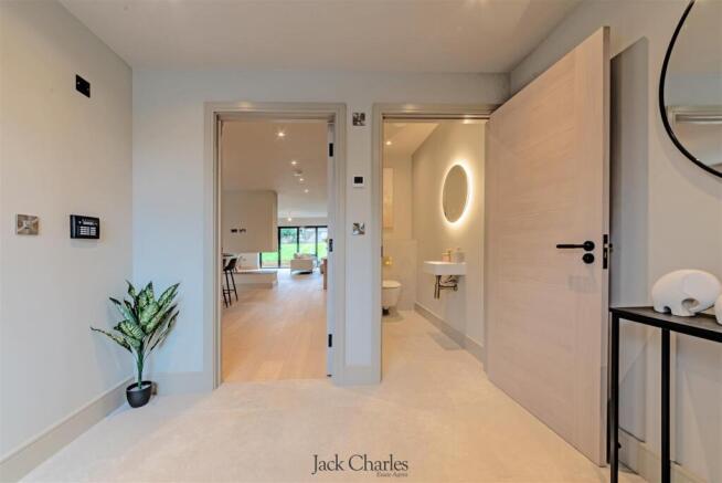 Orchard Drive, Tonbridge photo 4