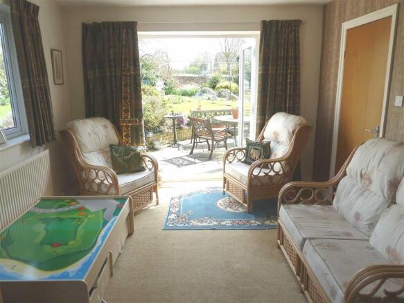 GARDEN ROOM