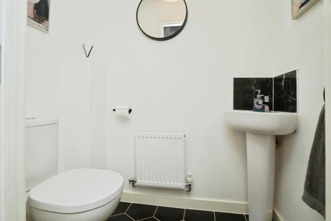 3 bed Detached for sale Image 10