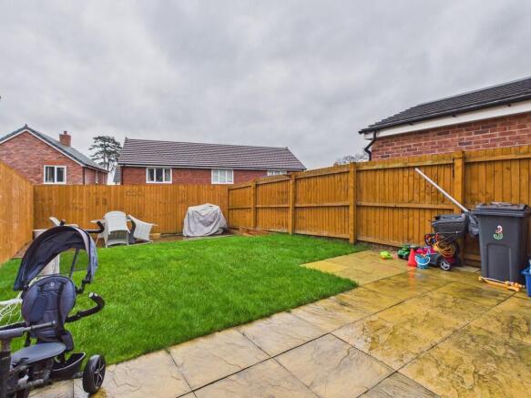 CAM02854G0-PR0499...