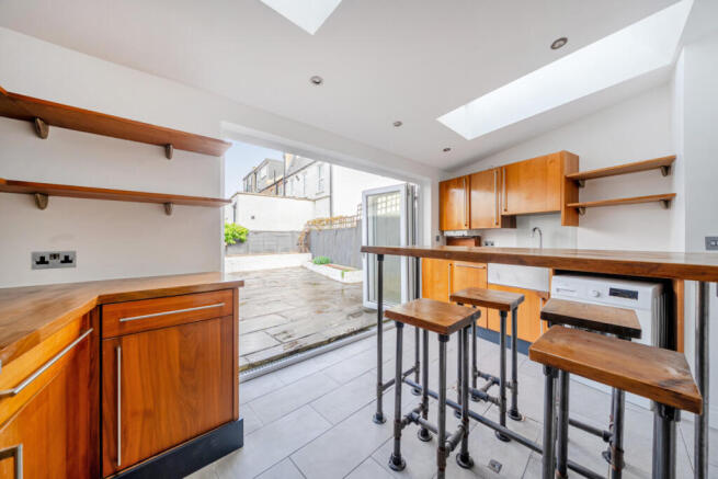 1442228-3-69dceee...