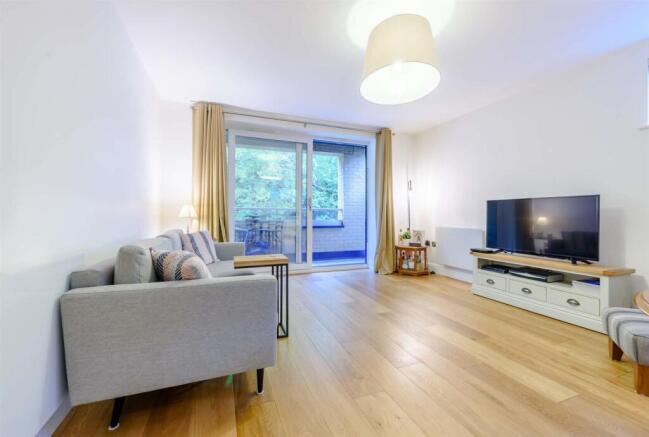 SITTING ROOM.jpg
