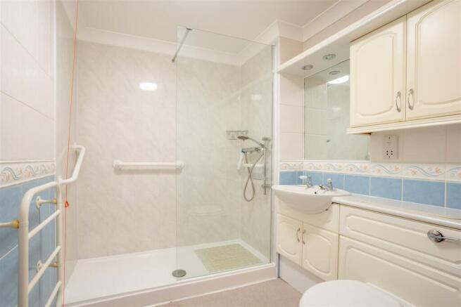 8608778-interior14.jpg