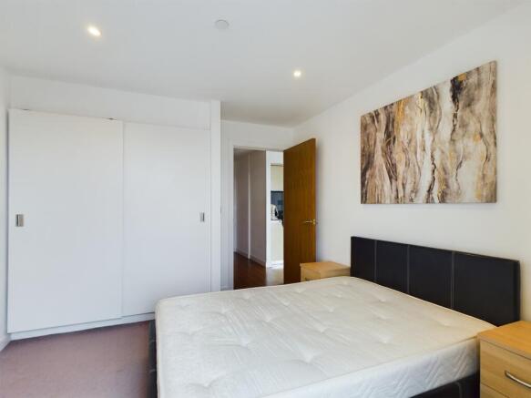 1 bed Apartment to rent Image 8