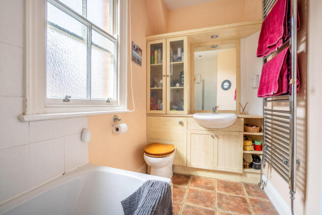 5 bed Town House for sale Image 11