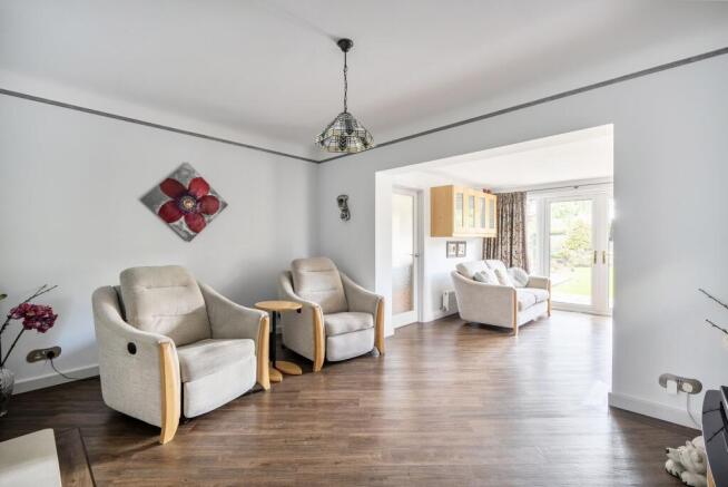 Craddocks Avenue, Ashtead, KT21 photo 4