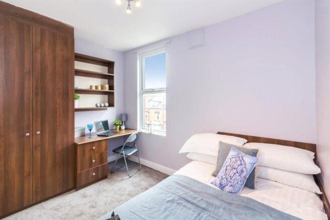5 bed Terraced to rent Image 7