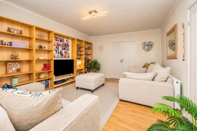 Hunsworth Lane, Cleckheaton, BD19 photo 4