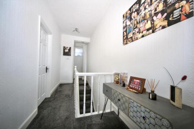 3 bed Terraced for sale Image 11