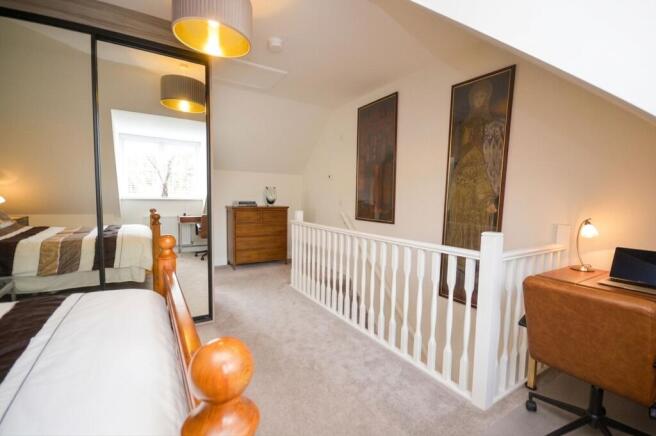 4 bed Terraced for sale Image 12