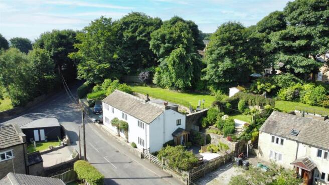 5 bed Cottage for sale Image 4