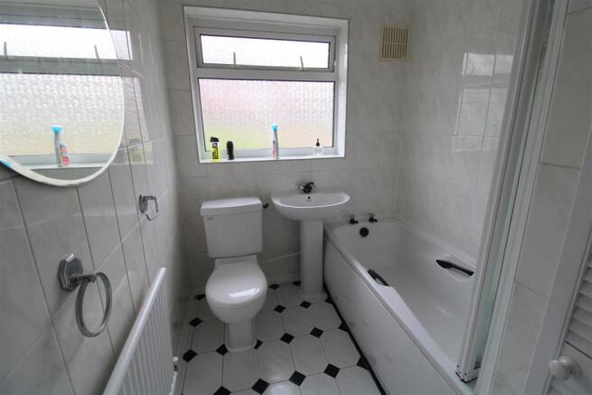 Bathroom/w.c.