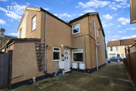 Salisbury Avenue, Stanford-Le-Hope, SS17 - NO CHAIN! PRICED FOR A QUICK SALE!