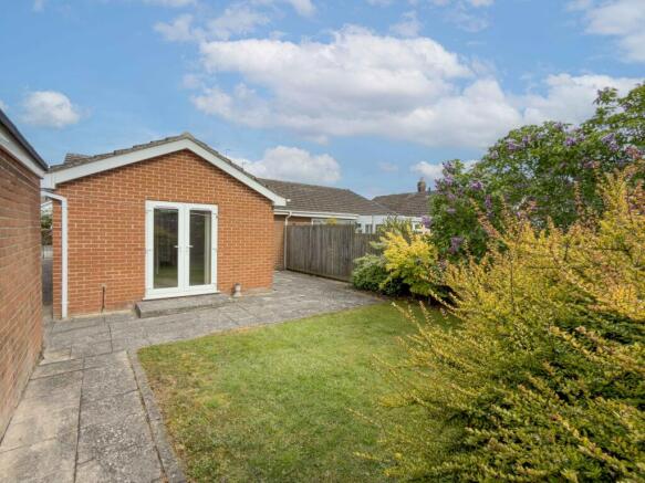 2 bed Semi-Detached Bungalow for sale Image 4