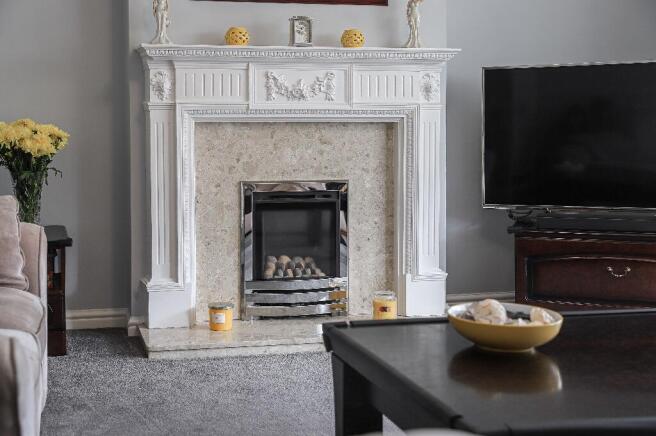 4 bed Detached for sale Image 9