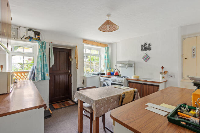3 bed Terraced for sale Image 5