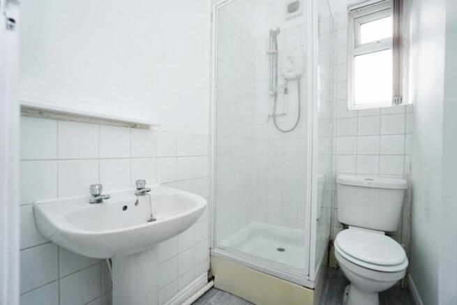 2 bed Terraced to rent Image 7