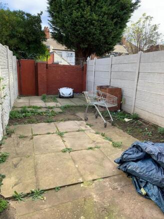 3 bed Terraced for sale Image 12