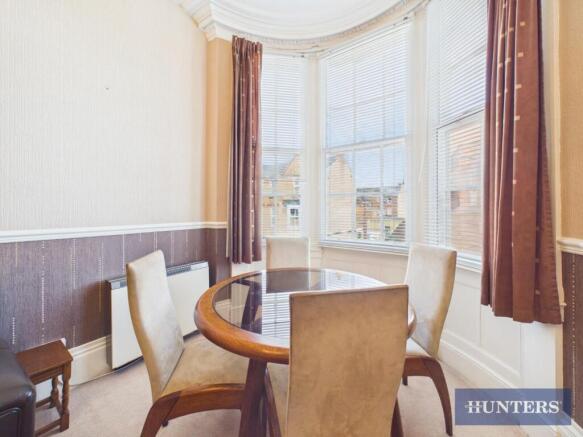 2 bed Flat for sale Image 5