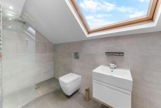 3 bed Terraced for sale Image 10