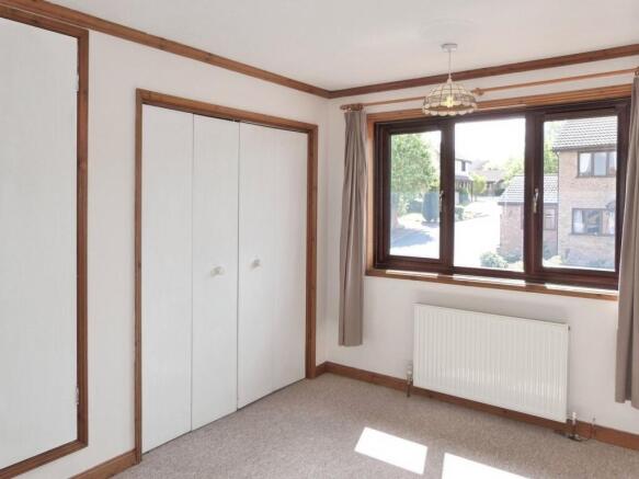 2 bed Semi-Detached to rent Image 7