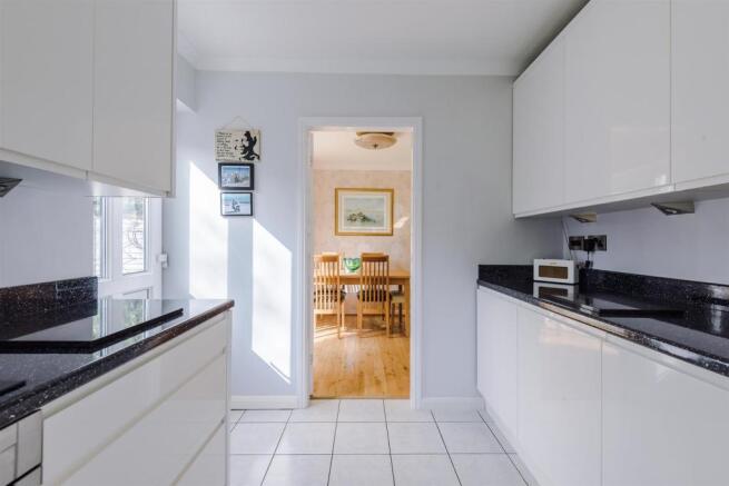 Brentwood Close Kitchen