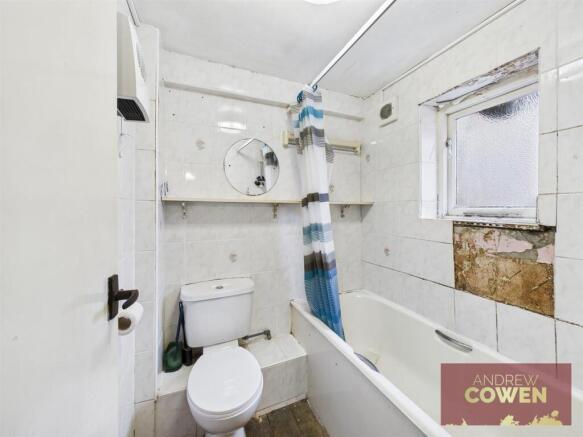 2 bed House for sale Image 8