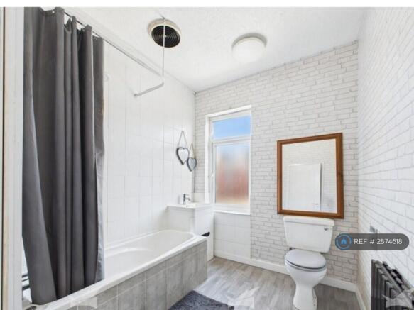 3 bed Semi-Detached to rent Image 11